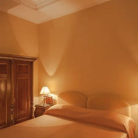 La Maison Royale Bed and Breakfast