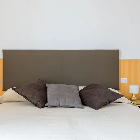 Bed & Breakfast La Maison Royale Rome